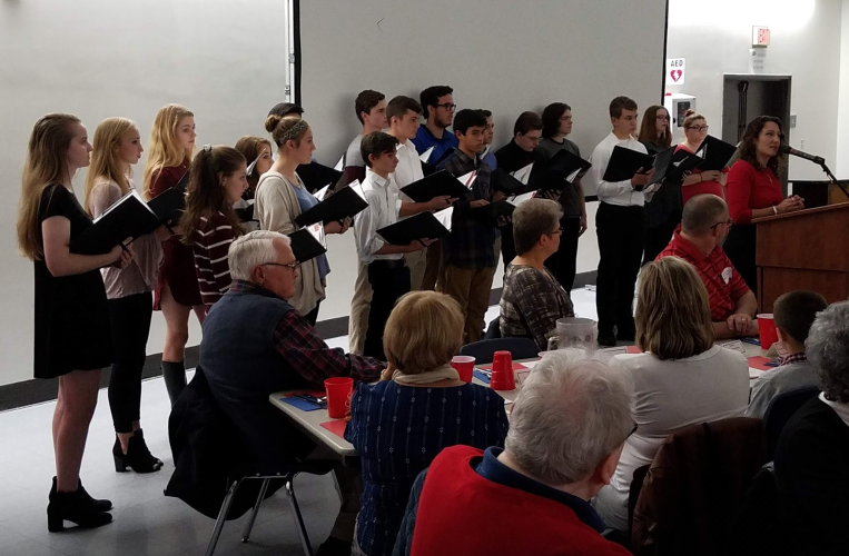 Honors Choir Sings at 2018 Alumni Banquet